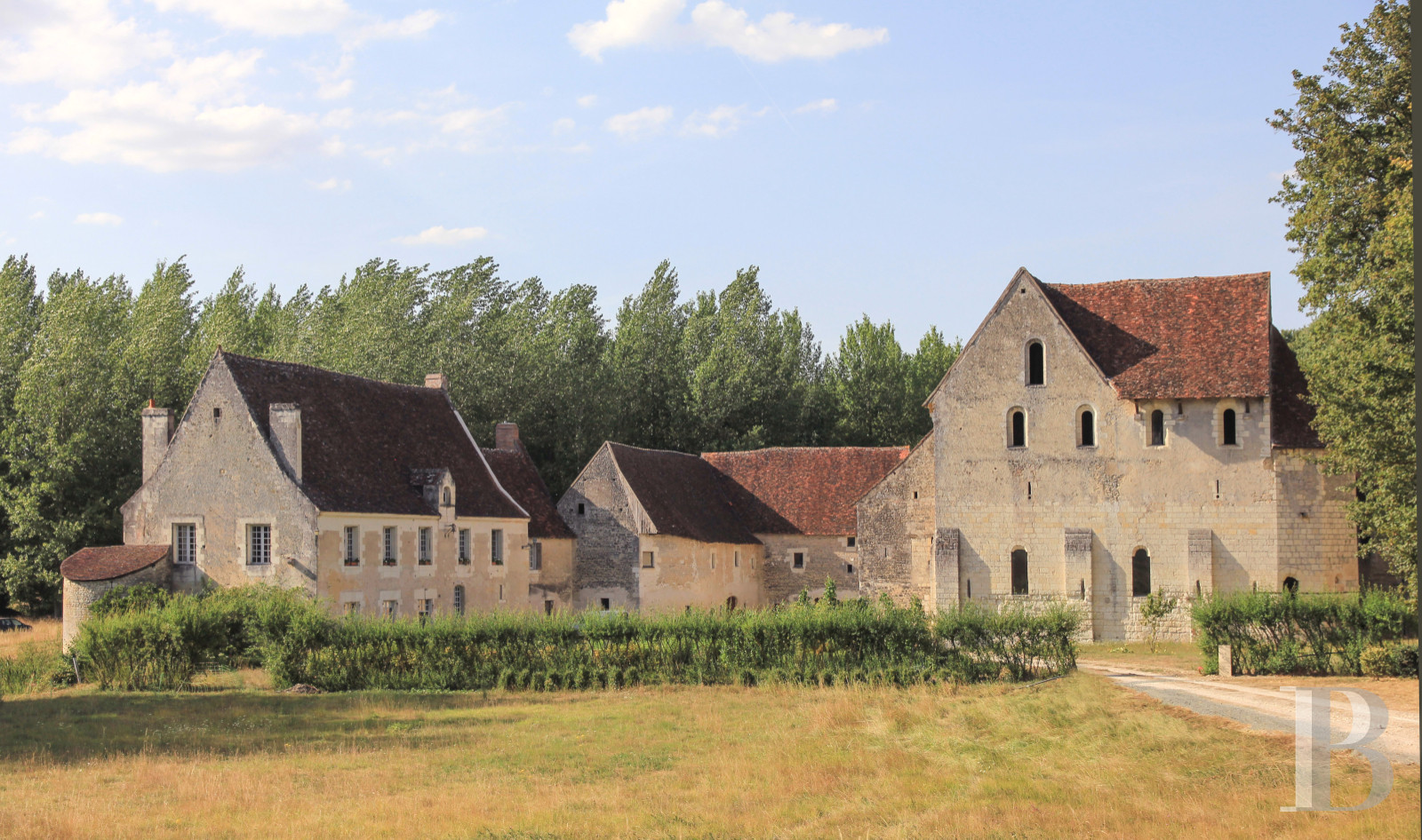 A former château-monastery and its 150-hectare estate near Loches, in Touraine - photo  n°40